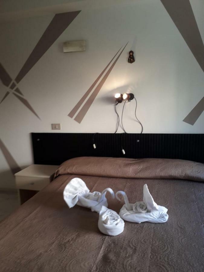 Hotel Santa Caterina Gizzeria Zewnętrze zdjęcie
